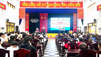 Gặp mặt, trao visa cho 9 sinh viên du học tại Hàn Quốc