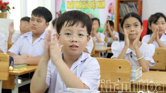 Dạy Tiếng Anh tự chọn lớp 1 và 2 trên tinh thần tự nguyện