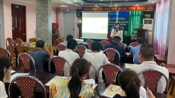 Tập huấn kiến thức phát triển du lịch cộng đồng cho 44 cán bộ văn hóa xã - Báo Cao Bằng điện tử