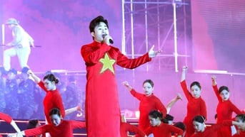 Chương trình nghệ thuật “Tự hào là người Việt Nam”: Hành trình kết nối triệu trái tim Việt