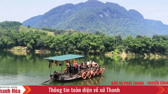 Vượt Mã giang đi tìm chữ