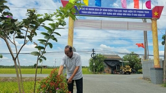 លេខាក្រឡាបក្សគំរូ សកម្មក្នុងការកសាងជនបទថ្មី។