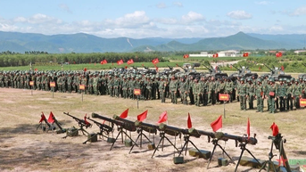 Người dân không đi lại trong phạm vi giới cận khu vực bắn đạn thật vào ngày 21-8