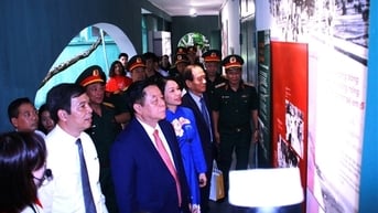 Khai mạc 3 trưng bày về di tích Nhà và Hầm D67, Hầm cơ yếu và Cột cờ Hà Nội