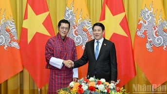[Ảnh] Chủ tịch nước Lương Cường hội đàm với Quốc vương Bhutan Jigme Khesar Namgyel Wangchuck