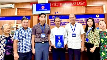 Sau 7 ngày nhận hồ sơ: Phường Định Công cấp giấy phép xây dựng đầu tiên