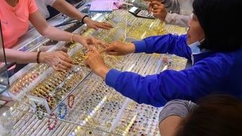 Giá vàng hôm nay, 2-8: Đảo chiều tăng "dựng đứng"