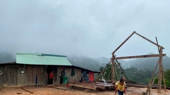 Khó khăn xóa nhà tạm ở xã biên giới La Êê