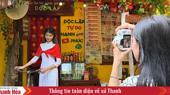 Xu hướng check-in rực rỡ cờ đỏ sao vàng “gây sốt” tại Thanh Hoá