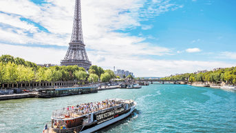 Dạo thuyền trên sông Seine – trải nghiệm lãng mạn giữa lòng Paris