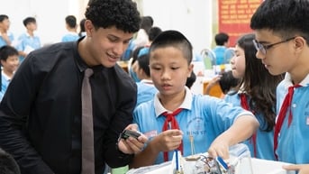 TP.HCM triển khai chương trình STEM song ngữ và tích hợp AI vào dạy học tiếng Anh