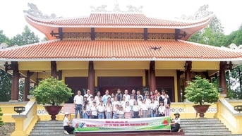 Tháng 8 trên quê hương Bác Tôn