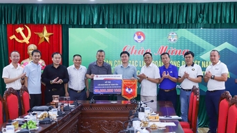 ជំរុញការអភិវឌ្ឍប្រកបដោយចីរភាពនៃបាល់ទាត់ក្នុងស្រុក