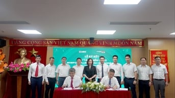 Agribank Insurance와 Mobifone Plus가 포괄적 협력을 체결했습니다.