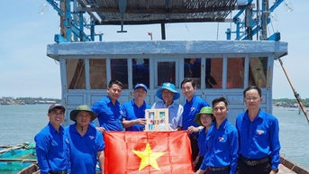 Hơn 40 triệu đồng hỗ trợ người dân xã Tam Hải