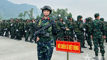 Nữ chiến sĩ xứ Quảng giữa nắng hè Thủ đô