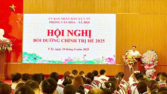 Xã Y Tý: Bồi dưỡng chính trị hè cho hơn 200 cán bộ quản lý và giáo viên