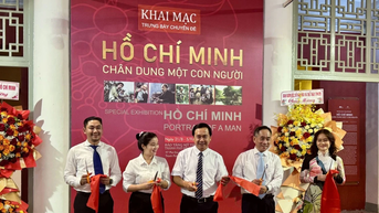 Khai mạc trưng bày 'Hồ Chí Minh - Chân dung một con người'