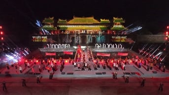 Sống lại những khoảnh khắc lịch sử qua cầu truyền hình “Thời cơ vàng”