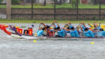 ទីក្រុងម្ចាស់ផ្ទះហូជីមិញឈ្នះជើងឯកប្រណាំងទូកប្រពៃណីឆ្នាំ 2025