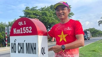 Chạy bộ 800 km về thành phố mang tên Bác: Hành trình chinh phục bản thân