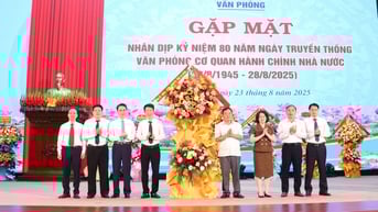 Gặp mặt nhân dịp Kỷ niệm 80 năm ngày truyền thống Văn phòng cơ quan hành chính Nhà nước