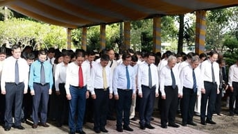 “Tri ân quá khứ, dựng xây tương lai bằng khoa học, đổi mới và khát vọng Việt Nam hùng cường”
