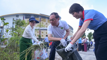 Phát động phong trào nhặt rác, bảo vệ môi trường