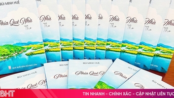 សម្ពោធបណ្តុំកំណាព្យ “មាតុភូមិ” របស់អ្នកកាសែត និងកវី Bui Minh Hue