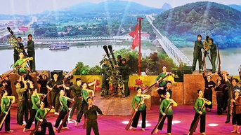 Lực lượng vũ trang Thanh Hóa đón Huân chương bảo vệ Tổ quốc hạng Nhất