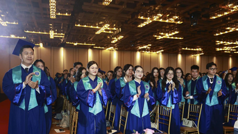 Valedictorian នៃសាកលវិទ្យាល័យច្បាប់ទីក្រុងហូជីមិញ ត្រូវបានចូលរៀនដោយផ្ទាល់ទៅកម្មវិធី PhD និងទទួលបានអាហារូបករណ៍ពេញលេញ។