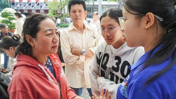 Bất ngờ hình ảnh ngày đầu nhập học tại Trường ĐH Công thương TP HCM
