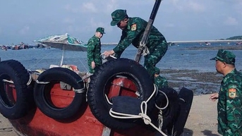 Bộ Quốc phòng chỉ đạo các cơ quan, đơn vị khẩn trương ứng phó cơn bão số 5