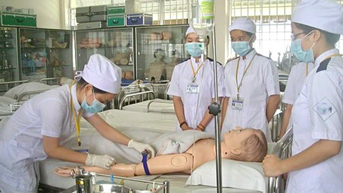 Lạ: Điểm chuẩn ngành điều dưỡng cao hơn ngành y khoa tại một trường ĐH