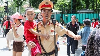 Những hình ảnh đẹp trong tổng hợp luyện diễu binh, diễu hành