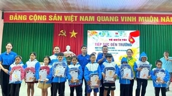 Tiếp sức đến trường cho học sinh xã Hùng Sơn