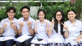 Nghịch lý tuyển sinh: Đề khó nhưng điểm chuẩn cao