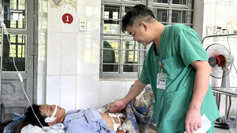 Bát Xát: Phẫu thuật cứu sống bệnh nhân tắc ruột hoại tử