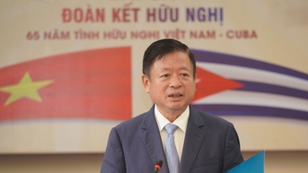 និពន្ធ​បទ​ចម្រៀង​ដើម្បី​រំលេច​ទំនាក់ទំនង​ស្មោះត្រង់​និង​ជិតស្និទ្ធ​រវាង​វៀតណាម​និង​គុយបា