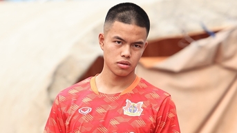 គ្រូបង្វឹក Kim Sang Sik កំណត់គោលដៅកីឡាករវៀតណាម-អាមេរិក Tran Thanh Trung
