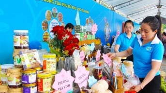 Trưng bày 22 gian hàng sản phẩm khởi nghiệp của phụ nữ