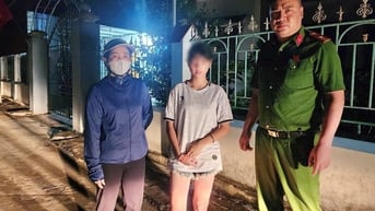 Công an xã Hợp Tiến hỗ trợ người dân tìm con ngay trong đêm