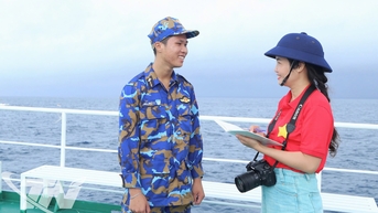 ជំហានដ៏ស្ថិតស្ថេរលើដំណើរនៃការរួបរួមអ្នកសារព័ត៌មាន