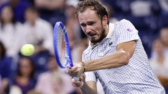 Sự cố xảy ra tại US Open 2025 trong trận đấu Daniil Medvedev bị loại sốc