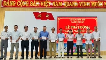 Xã Phú Thuận phát động “Tuần lễ gửi tiết kiệm, chung tay vì người nghèo”