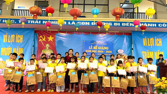 Thanh Ba Town Primary School은 국가 표준을 유지하고 품질을 개선합니다.