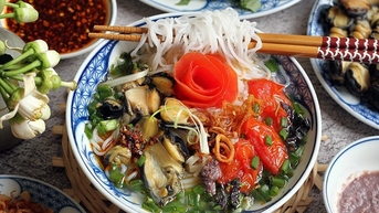 រីករាយជាមួយម្ហូបពិសេសហាណូយនៅថ្ងៃឈប់សម្រាកថ្ងៃទី 2 ខែកញ្ញា តាមរយៈមុខម្ហូបល្បីៗ