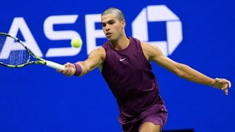 Alcaraz gây sốt với diện mạo hoàn toàn mới tại vòng 1 US Open