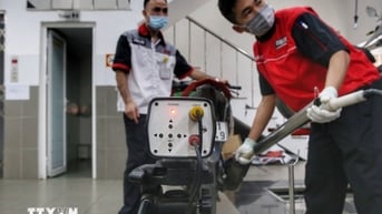 Siết tiêu chuẩn khí thải xe máy: Tác động ra sao tới người dân và thị trường?
