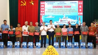 Chương trình “Cảnh sát Biển đồng hành với ngư dân” năm 2025
